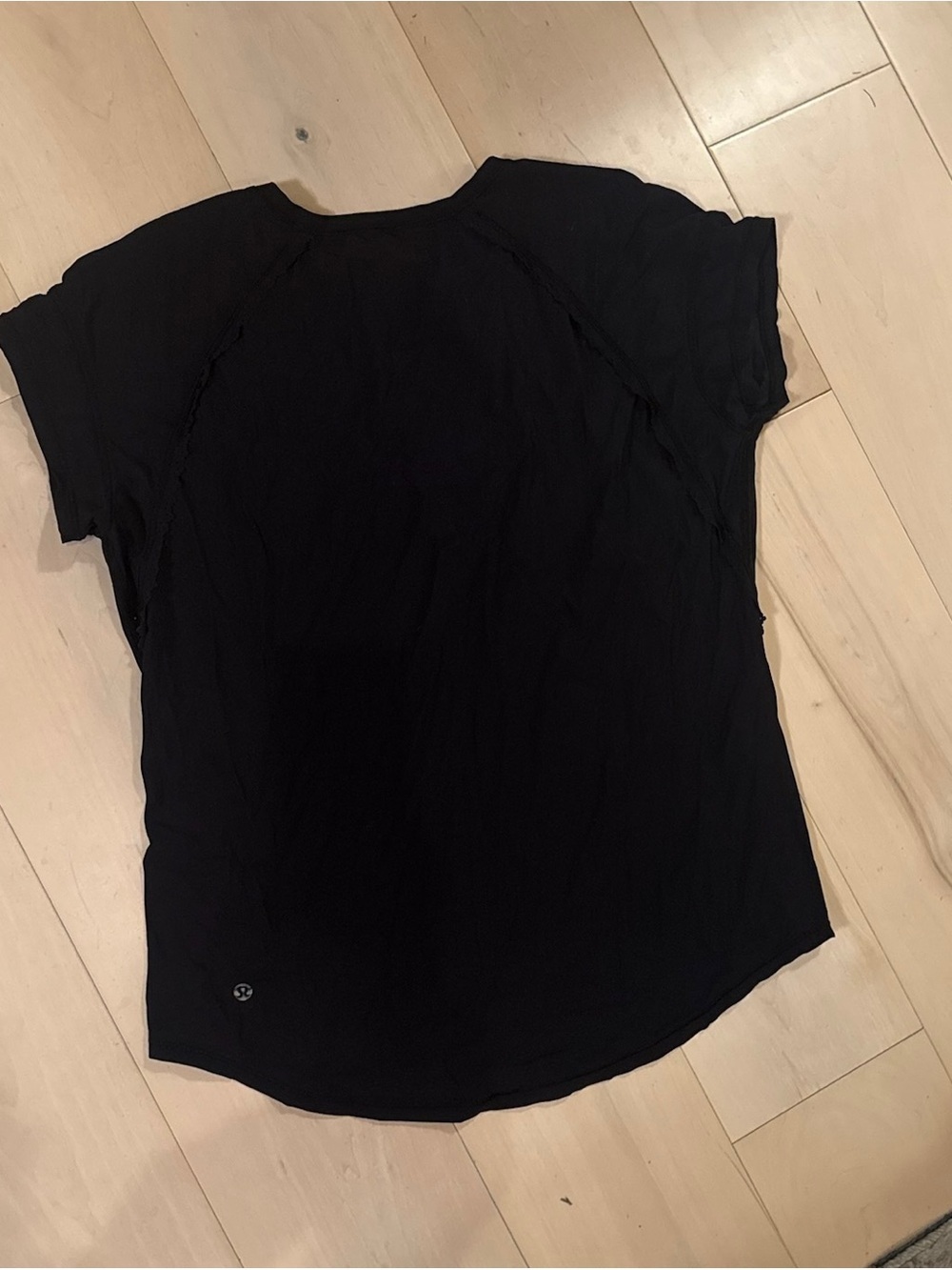 LULULEMON ATHLETICA Women’s Black Short-Sleeve Crew Tee Size Small/Medium yoga - Picture 2 of 7